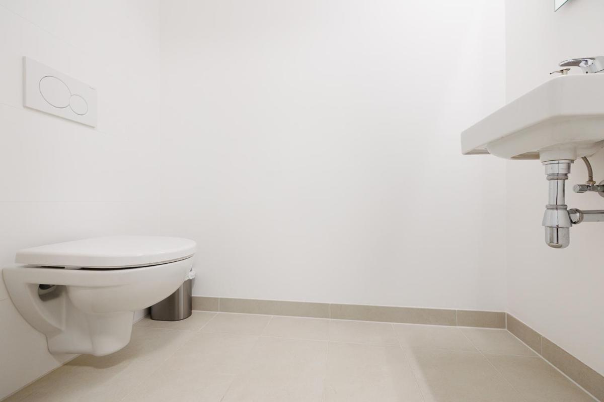 Lovely Apartment In Marina Tower - 10Min To City Center Viena Exterior foto
